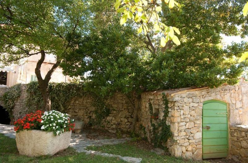 Maja Stone House Villa Kornic Ngoại thất bức ảnh
